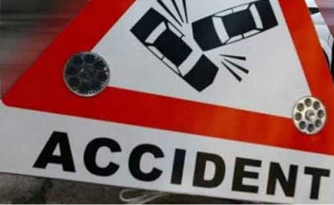 अलग-अलग दुघर्टना में दो की मौत, तीन घायल