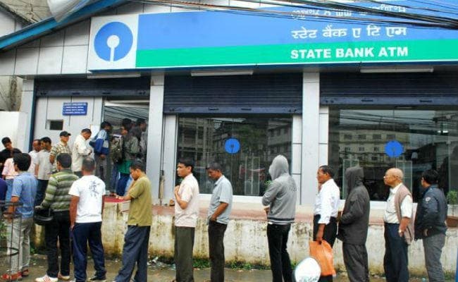 Cashless : स्‍याही खत्‍म होने से रुकी नोटों की छपाई, विपक्ष का आरोप- 2000 का नोट सिर्फ जमाखोरों के लिए