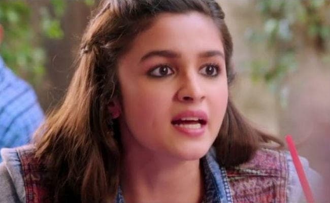 कठुआ गैंगरेप केस : भड़की आलिया भट्ट, कहा- बेहद शर्मनाक और डरावना...