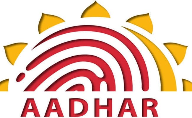 Aadhar पर सुप्रीम कोर्ट की टिप्पणी, कहा-आश्वस्त नहीं कि लाभ पहुंचाने का यह सर्वश्रेष्ठ मॉडल