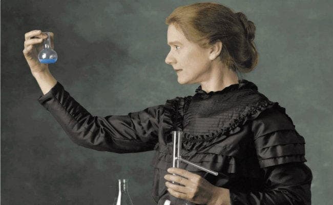 इतिहास में आज का दिन : आज ही के दिन मैडम क्यूरी ने रेडियम को रेडियम क्लोराइड से अलग किया था