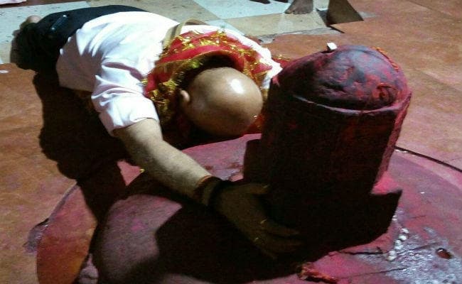 झारखंड उग्रवाद मुक्त हुआ, तो भद्रकाली मंदिर में 101 किलो का घंटा चढ़ाऊंगा : डीजीपी