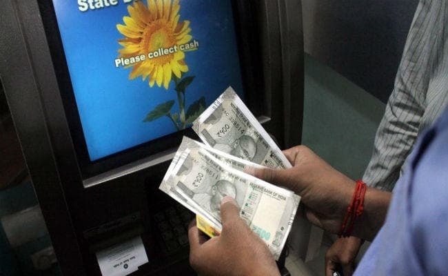 बिहार : एसबीआई की एटीएम नहीं उगलेंगी बड़े नोट, मिलेंगे सिर्फ 500 और 200 के ही नोट