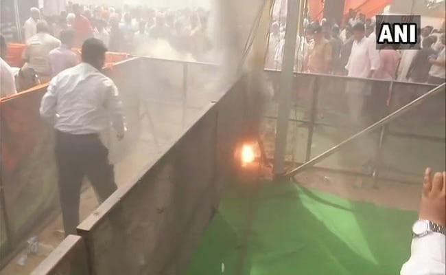 रायबरेली में अमित शाह की रैली में उठा धुआं, अफरातफरी