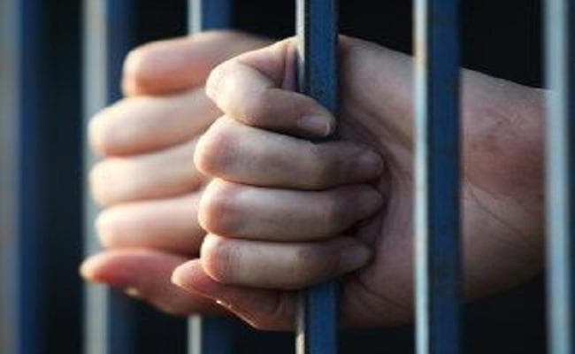 बिहार : अररिया में हत्यारोपी सहित एक चोर सदर अस्पताल की खिड़की तोड़ हुआ फरार