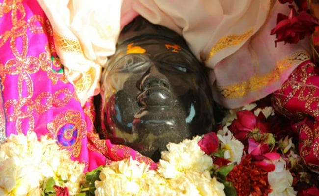 जिसने दिल से श्रीकृष्ण को पुकारा,  वे दौड़े-दौड़े आये उसकी मदद को