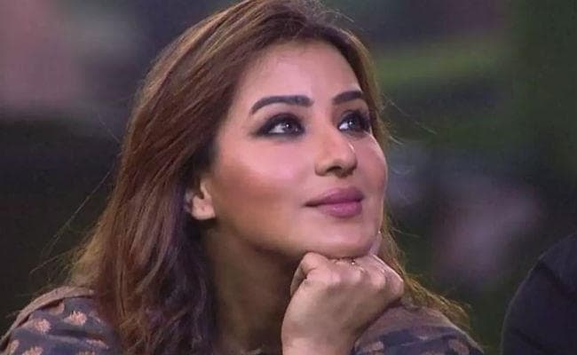 ''एडल्‍ट'' वीडियो शेयर कर सुर्खियों में शिल्‍पा शिंदे, हीना खान ने साधा निशाना, जानें क्‍या है मामला ...?