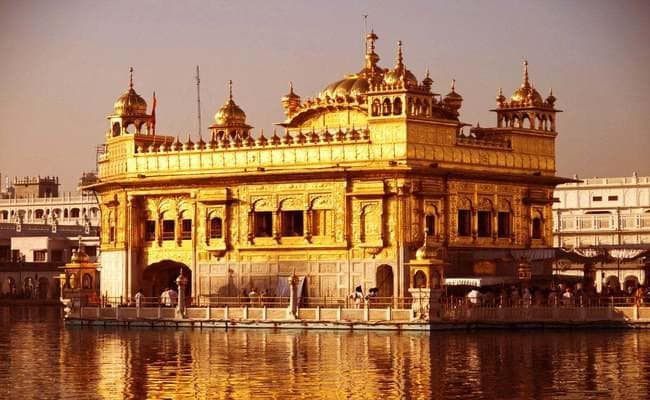 ब्रिटेन में एक आैर विवाद : राजनयिक ने Golden Temple को लिखा Golden Mosque, फिर क्या हुआ जानिये...?