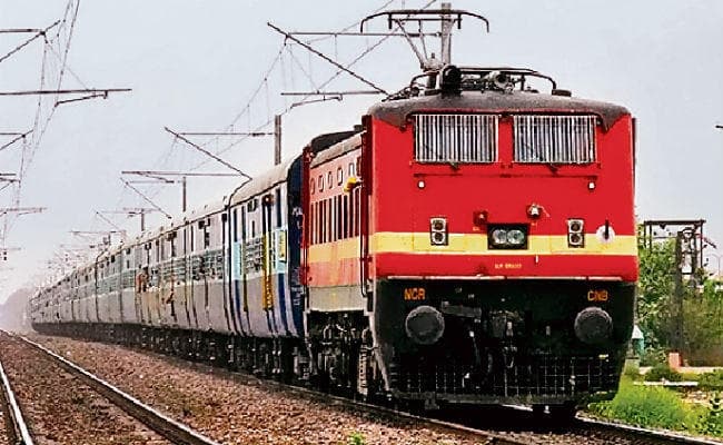 ट्रेन अगर लेट हुई तो यात्रियों को रेलवे देगा मुफ्त में पानी