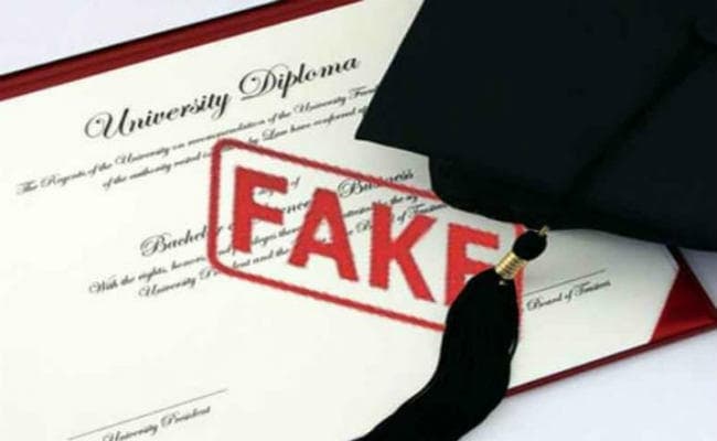 सिलीगुड़ी : फर्जी दस्तावेज व स्टाम्प  बनाने वाले गिरोह का भंडाफोड़, एक गिरफ्ता