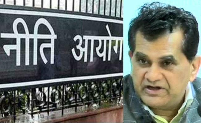 अर्थशास्त्रियों-समाजशास्त्रियों ने नीति आयोग को कटघरे में खड़ा किया, PM मोदी से की सीइओ को हटाने की मांग