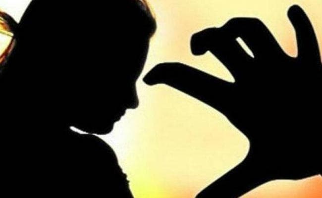 शादी का झांसा देकर बनाया अवैध संबंध, फिर करने लगा ब्लैकमेल, गिरफ्तार