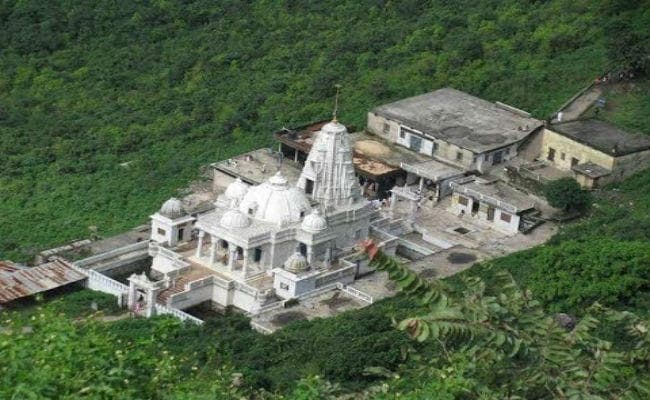 सम्मेद शिखर मामले पर केंद्र ने झारखंड सरकार को लिखा पत्र, कहा- अधिसूचना में संशोधन कर भेजें अनुशंसा