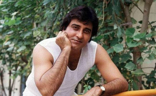 विनोद खन्ना की पुण्यतिथि आज, पिता ने फिल्मी करियर के लिए दिया था दो साल का वक्त