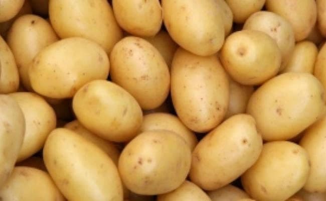 बाजारों में दोगुनी कीमत पर बिक रहा आलू, लोगों की परेशानी बढ़ी