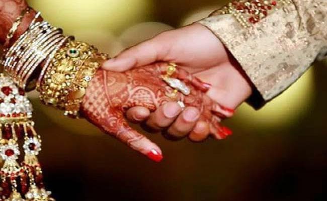 गुमला : पति ने अपनी पत्नी की शादी उसके प्रेमी से करायी
