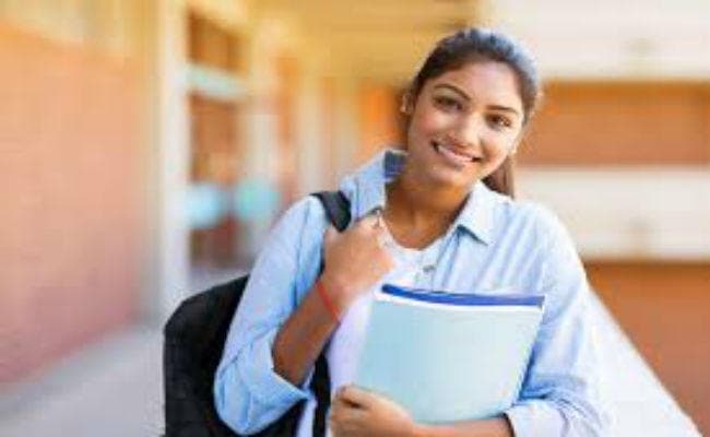 JEE Main: 12वीं में केमिस्ट्री की अनिवार्यता खत्म, जानें विकल्प में मिली इन विषयों की मान्यता