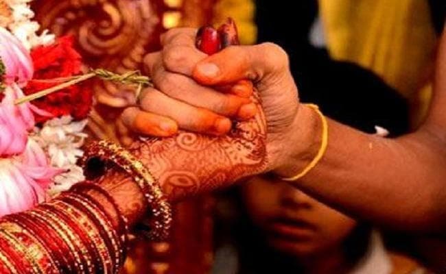 बिहार : नाबालिग लड़की के साथ विवाह मामले में दूल्हा सहित तीन गिरफ्तार