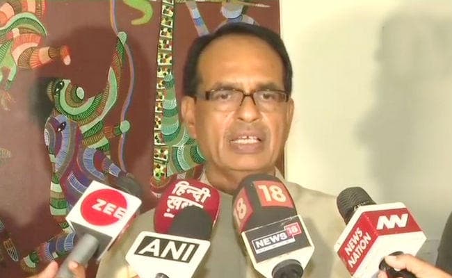 पुलिस भर्ती में उम्मीदवारों के सीने पर जाति लिखने का मामला गरमाया, एक्‍शन में चौहान सरकार