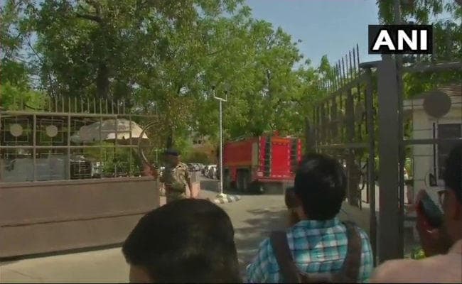 गुजरात : इसरो के ‘स्पेस एप्लीकेशन सेंटर’ में लगी आग, अभी तक किसी के हताहत होने की सूचना नहीं