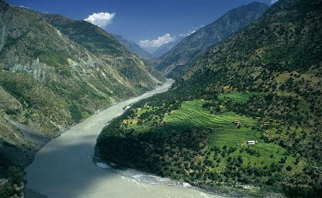 पाकिस्तान की गीदड़ भभकी, भारत और विश्व बैंक के सामने उठायेगा सिंधु जल संधि मामला