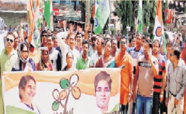 तृणमूल ने नगर निगम का घेराव कर सौंपा ज्ञापन