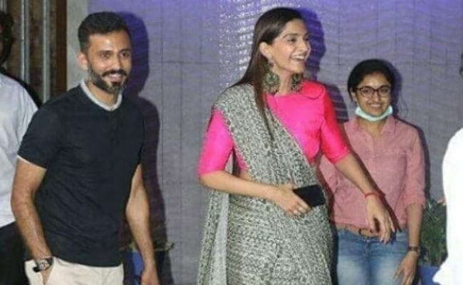 शादी की तैयारियों के बीच एकसाथ स्पॉट हुए सोनम कपूर-आनंद आहूजा, PHOTOS