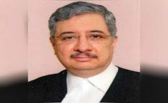 ‘समर वेकेशन'' से पहले बंबई HC में लंबित मामले निपटाने के लिए आज तड़के तक सुनवाई करते रहे जस्टिस कथावाला