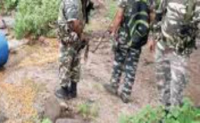 खूंटी : तीन छात्राओं की तलाश में स्पेशल टीम कर रही हैं जंगलों में छापेमारी, पीएलएफआइ पर अगवा की आशंका