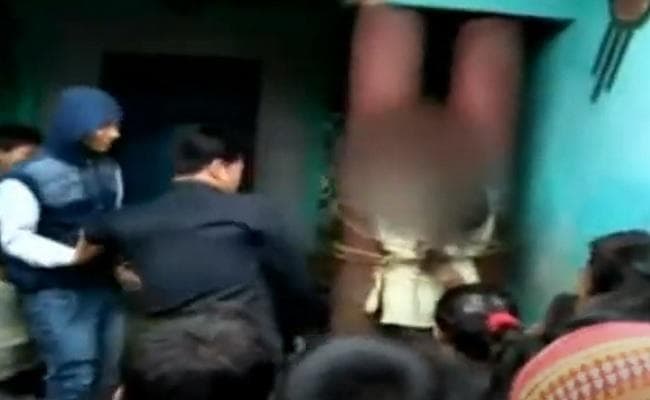 बिहार : बगहा में तस्वीर वायरल होने पर युवती की पिटाई मामले में 4 गिरफ्तार, पढ़ें... पूरा मामला