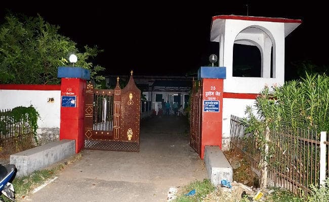 बिहार : ....जब कांग्रेस के पूर्व मंत्री मस्तान के सरकारी आवास को खाली कराने पहुंचे मंत्री के सुरक्षागार्ड