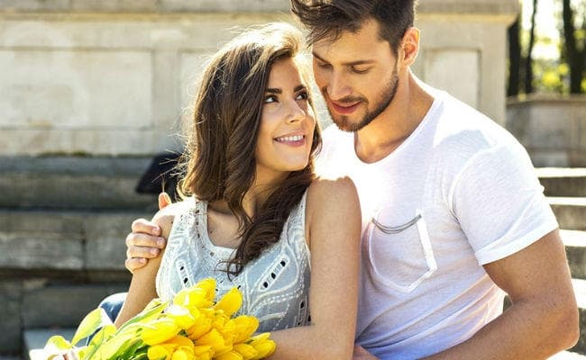 जानें, कब पुरुषों की ओर आकर्षित होती हैं महिलाएं : शोध