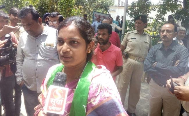 सिल्ली से पहले रांची में झामुमो प्रत्याशी सीमा महतो ने दिखायी ताकत, सुदेश महतो से होगी सीधी टक्कर