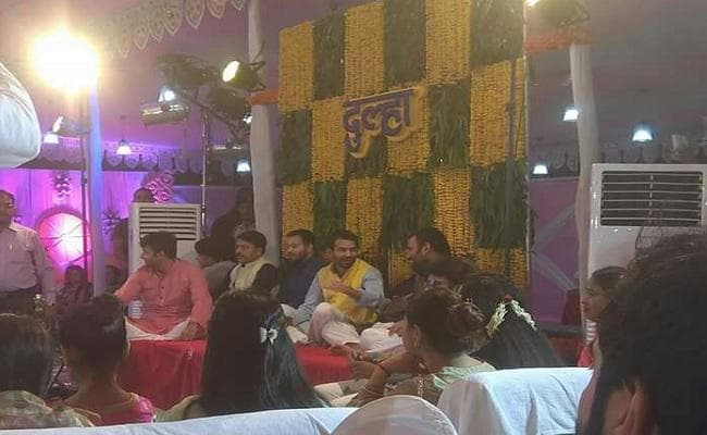 ऐश्वर्या के हाथों पर सजी मेहंदी, संगीत ने बांधा समा, तेजप्रताप की सातों बहनें पहुंची पटना