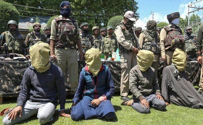बारामुला हमले में शामिल लश्कर के चार आतंकी समेत 10 गिरफ्तार