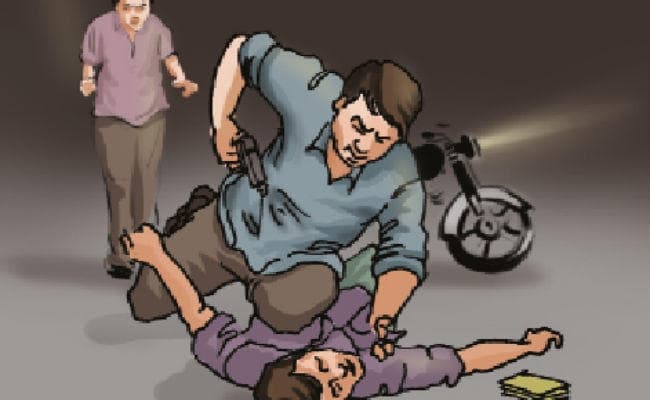 पिस्टल दिखा कर शिक्षिका और छात्र से मोबाइल छीना, बाइकर्स गैंग ने वारदात को दिया अंजाम