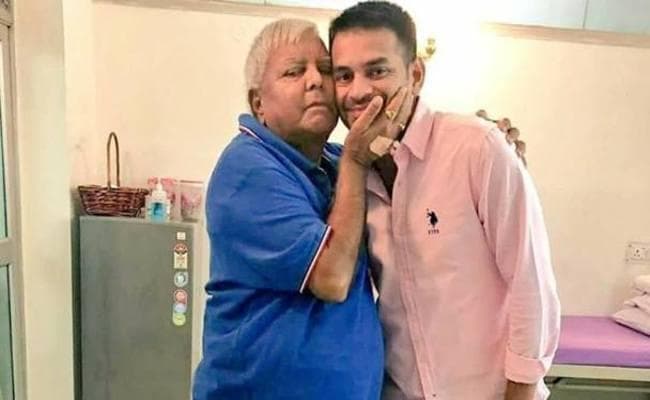 लालू को मात्र 3 दिनों की पैरोल मिलने पर पटना में राजद समर्थक नाराज, कुछ ने जतायी खुशी