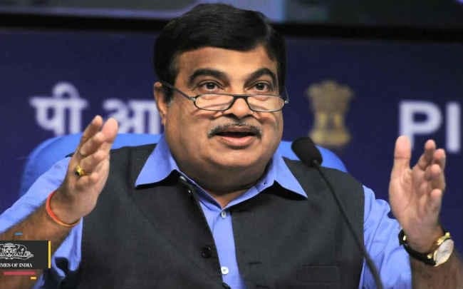 ईस्टर्न पेरिफेरल एक्सप्रेस - वे के उद्घाटन में देरी की वजह प्रधानमंत्री नहीं : नितिन गडकरी