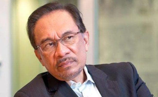 महातिर के PM बनते ही मलयेशियाई नरेश अनवर को देंगे क्षमादान, सियासत में वापसी का रास्ता साफ