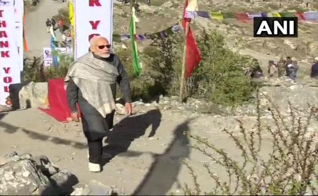 VIDEO: पीएम मोदी ने नेपाल के मुक्तिनाथ और पशुपतिनाथ मंदिर में पूजा-अर्चना की