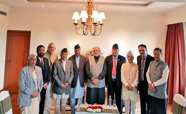 मोदी ने द्विपक्षीय संबंध मजबूत करने को लेकर नेपाल में प्रचंड, दूसरे नेताओं से की चर्चा