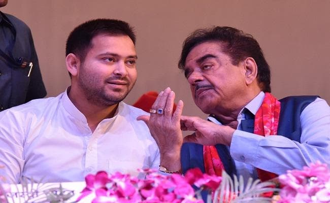 तेज प्रताप की शादी में शामिल होने के लिए पटना पहुंचे ''शत्रुघ्न'' ने कही ये बड़ी बात