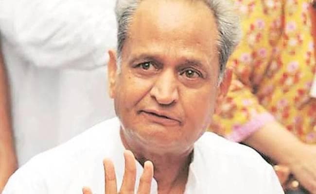 मोदी का नेपाल में मंदिरों का दौरा, कांग्रेस का तंज - कर्नाटक में मतदाताओं को प्रभावित करने का प्रयास