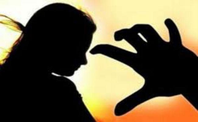 सिनेमाघर के भीतर नाबालिग से दुर्व्यवहार के मामले में कारोबारी गिरफ्तार