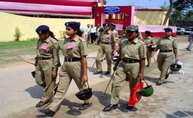 दो प्रशिक्षु महिला दारोगा आपस में भिड़ीं...मारपीट, शिकायत दर्ज