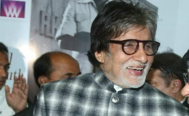 अमिताभ बच्चन ने इस अंदाज में मनाया मदर्स डे, श्लोक व फोटो किया ट्वीट