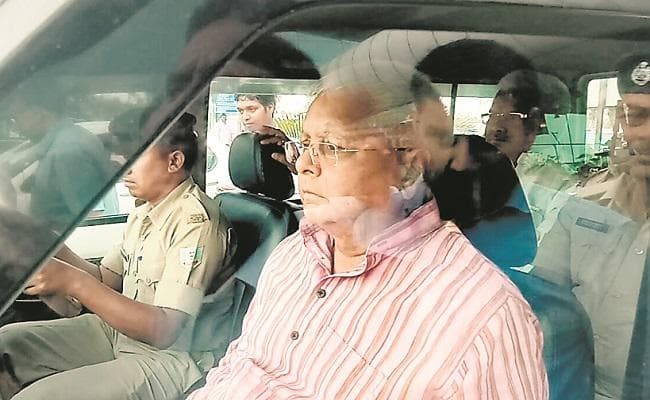 पैरोल खत्म होने पर जेल लौटे लालू, कल अंतरिम जमानत पर हो सकते हैं रिहा