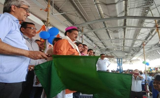रेल राज्यमंत्री ने दिल्ली से किया अंत्योदय एक्सप्रेस का उद्घाटन, दरभंगा जंक्शन पर सांसद ने दिखायी हरी झंडी