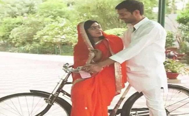 जानें... हनीमून मनाने कहां जा रहे हैं तेज प्रताप-ऐश्वर्या!, साइकिल राइड की तस्‍वीर सोशल मीडिया पर वायरल