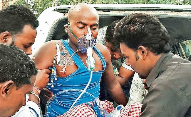 कोरोनाकाल में ऑक्सीजन की किल्लत से जूझ रहा बिहार, सिलेंडर की जुगाड़ के लिए दौड़ लगा रहे लोग, जानें सरकार की तैयारी